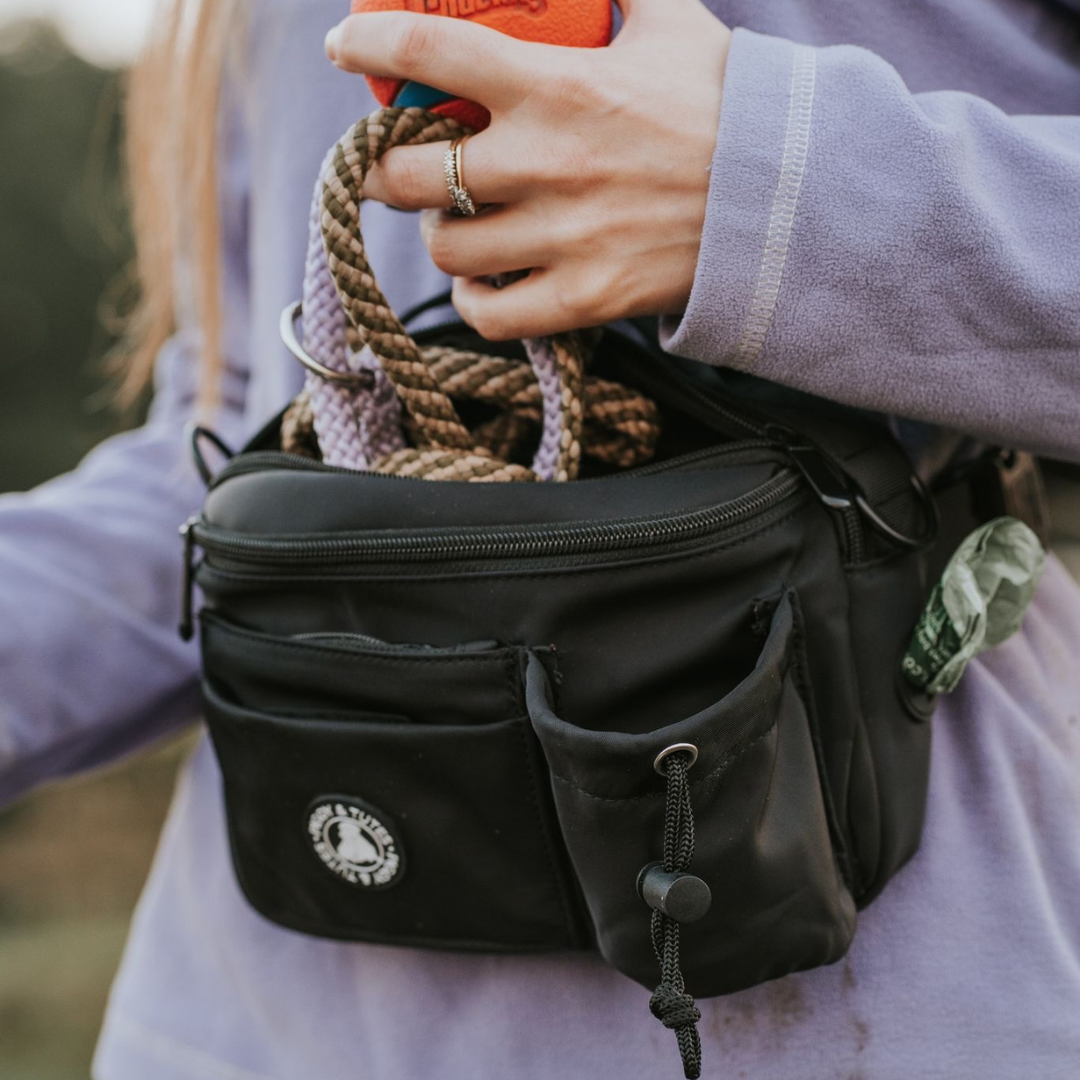 Walk+Wear Ultimate BumBag - Black - Image 4