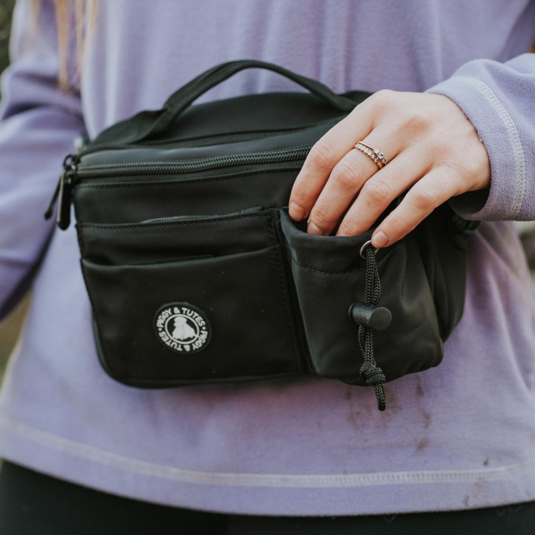 Walk+Wear Ultimate BumBag - Black - Image 6